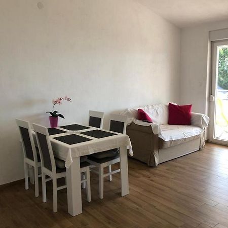 Beach Front Paradise Apartment Sukošan Extérieur photo